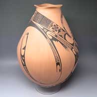 Polychrome jar decorated with a Paquime-derived geometric design