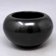 Plain black jar