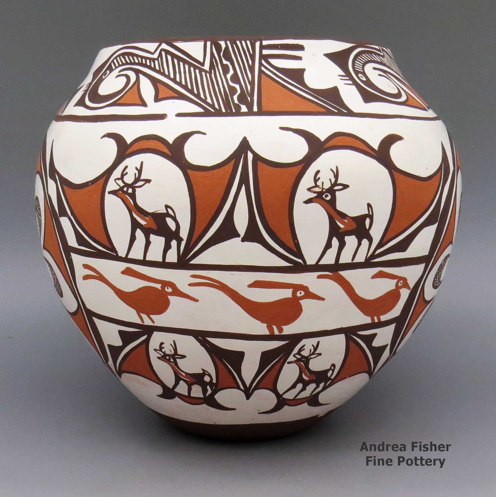 Amazingly designed pottery studio – Stencilit