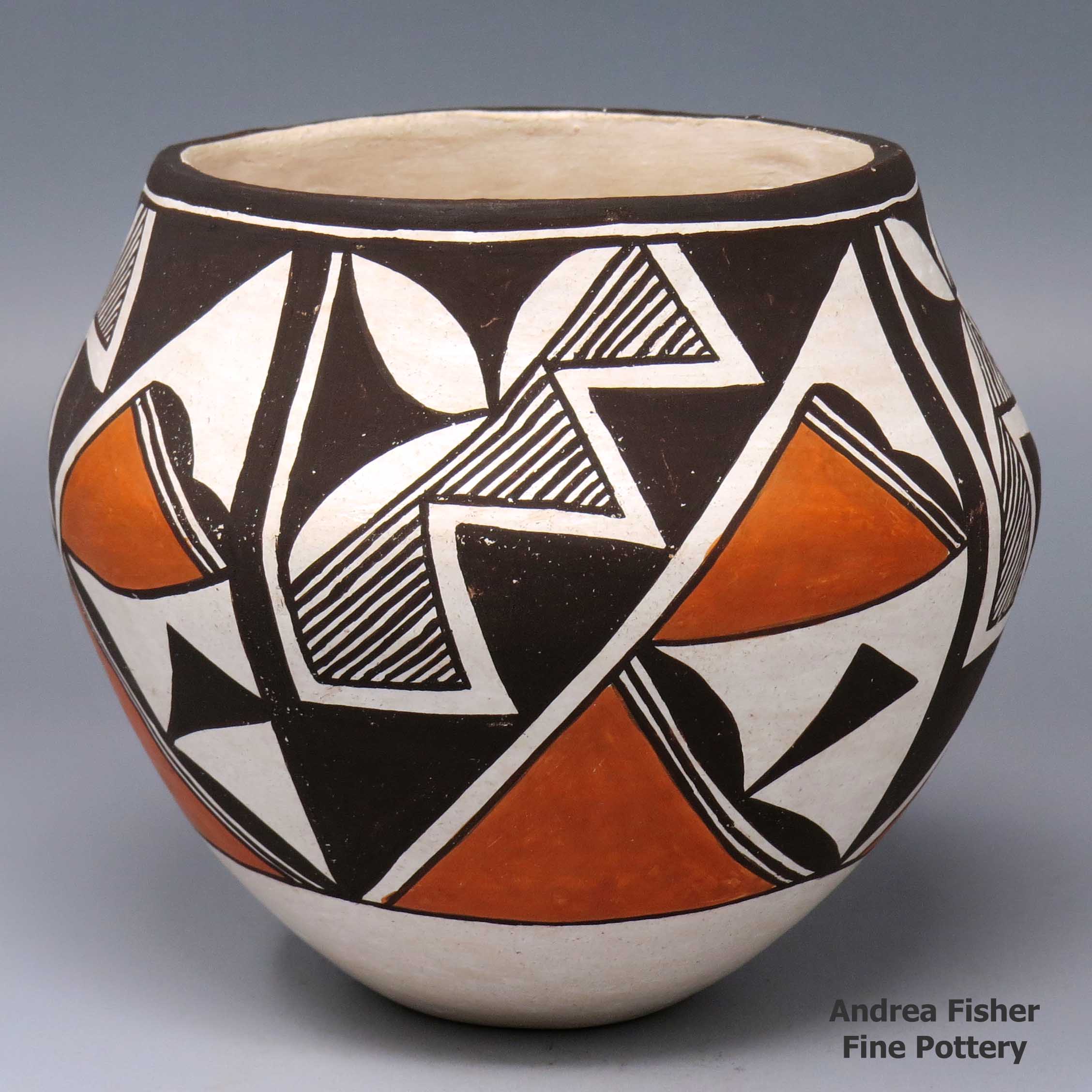 Ceramic polychrome jar with hand-painted geometric design / Maria Martinez  - Gilcrease Museum
