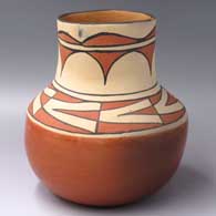 Polychrome jar with a geometric design
 by Rafaelita Aguilar of Santo Domingo