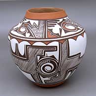 Polychrome jar with a traditional Zuni design featuring fine line, spiral, and geometric elements
 by Noreen Simplicio of Zuni