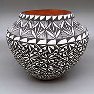 Polychrome jar with a geometric design
 by Sandra Victorino of Acoma