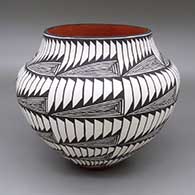 Polychrome jar with a fine line and feather geometric design
 by Sandra Victorino of Acoma