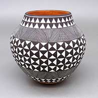 Polychrome jar with a fine line and geometric design
 by Rebecca Lucario of Acoma