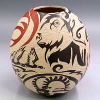 Polychrome jar with an optical effect sgraffito wildlife and geometric design
 by Abraham Rodriguez of Mata Ortiz and Casas Grandes