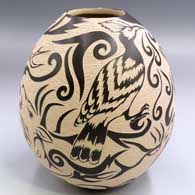 Polychrome jar with an optical effect sgraffito wildlife and geometric design
 by Abraham Rodriguez of Mata Ortiz and Casas Grandes