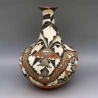 Polychrome jar with flared lip and geometric design
 by Unknown of Laguna