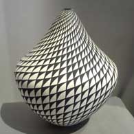 Seed pot jar by Sandra Victorino of Acoma Pueblo Seed pot jar
