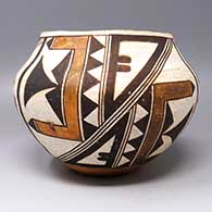 Polychrome jar with a four-panel Mimbres Revival geometric design