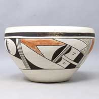 Polychrome bowl polished on the inside with a 4-panel bird element and geometric design on the outside, click or tap to see a larger version