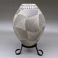 Large black-on-white jar with a geometric design
 by Ricardo Corona of Mata Ortiz and Casas Grandes